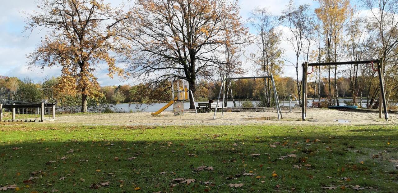 Zonnige Vrijstaande Bungalow In Prachtige Omgeving! Rekem Exterior photo