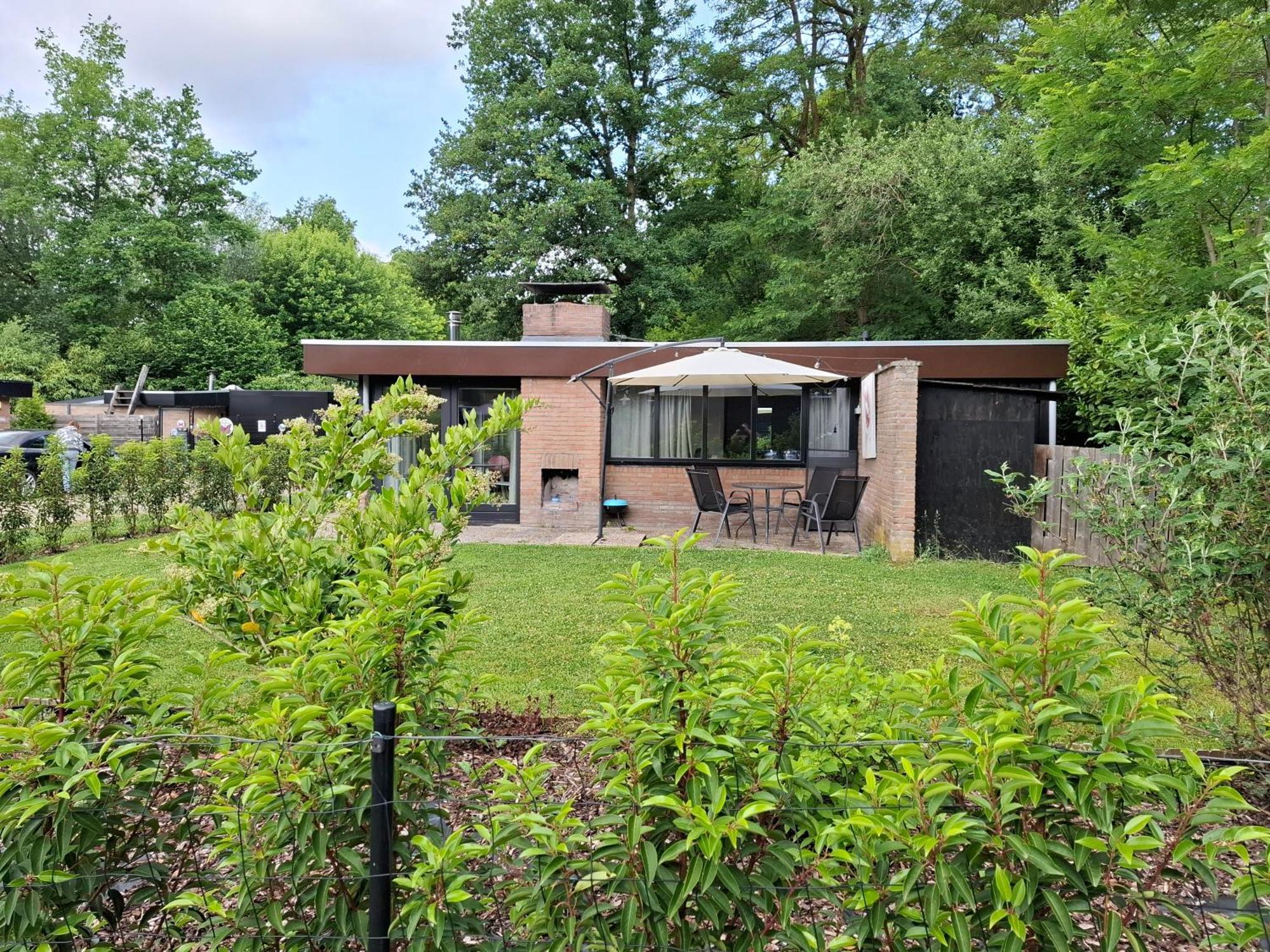 Zonnige Vrijstaande Bungalow In Prachtige Omgeving! Rekem Exterior photo